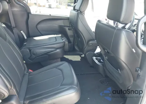 2025 Chrysler Pacifica Select from USA, damaged, VIN 2C4RC1BG4SR584569